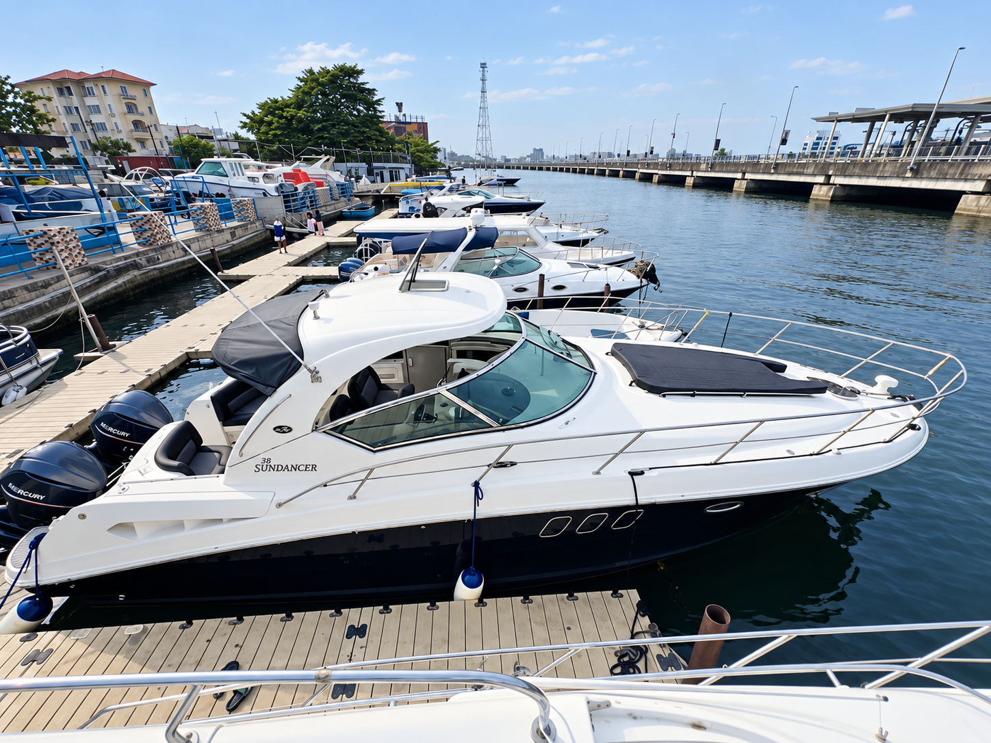 Sea Ray Sundancer 320/370 Outboard